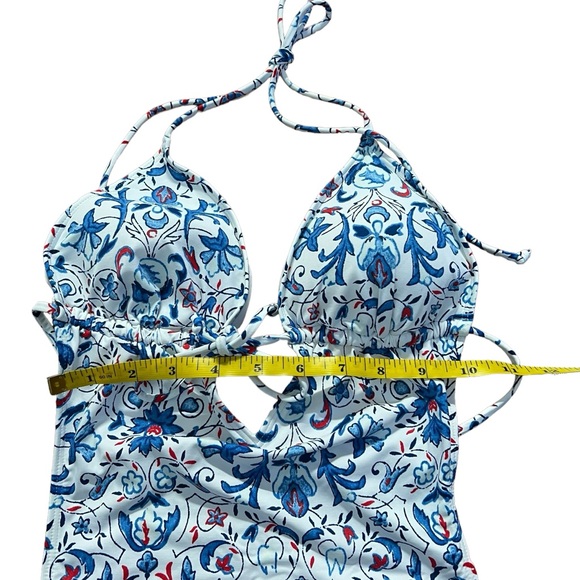 Abercrombie & Fitch one piece floral printed swimsuit with open back size M NWT - Picture 9 of 14